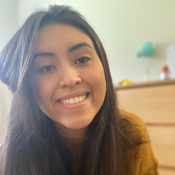 Meet your Posher, Laura - Picture 1 of 1